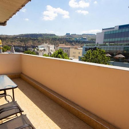Big Terrace Apartment On Liberty Square Тбилиси Екстериор снимка